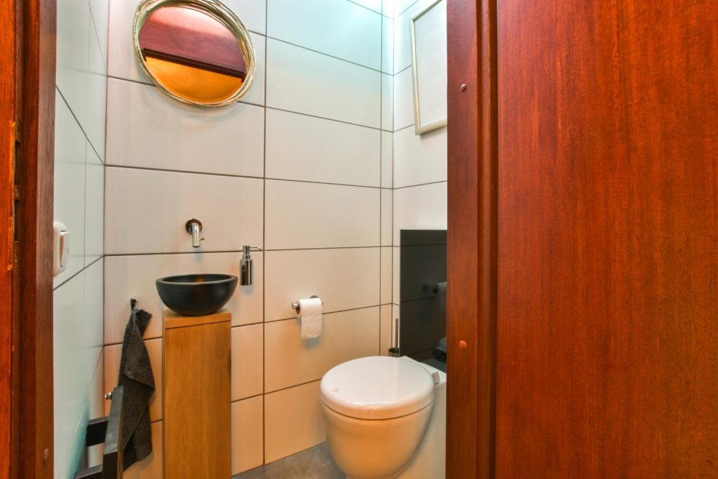 Toilet renovatie kleine wc ideeën